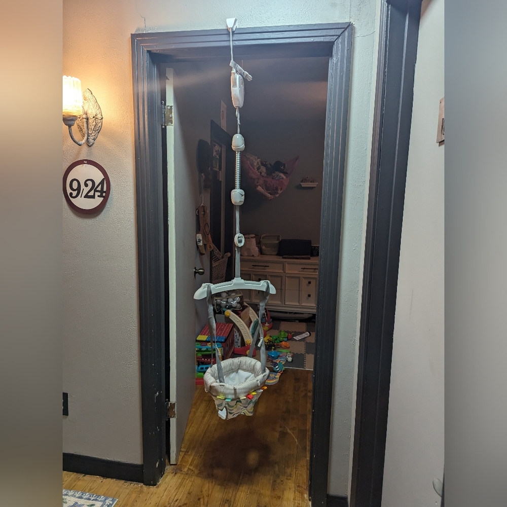Door jumper